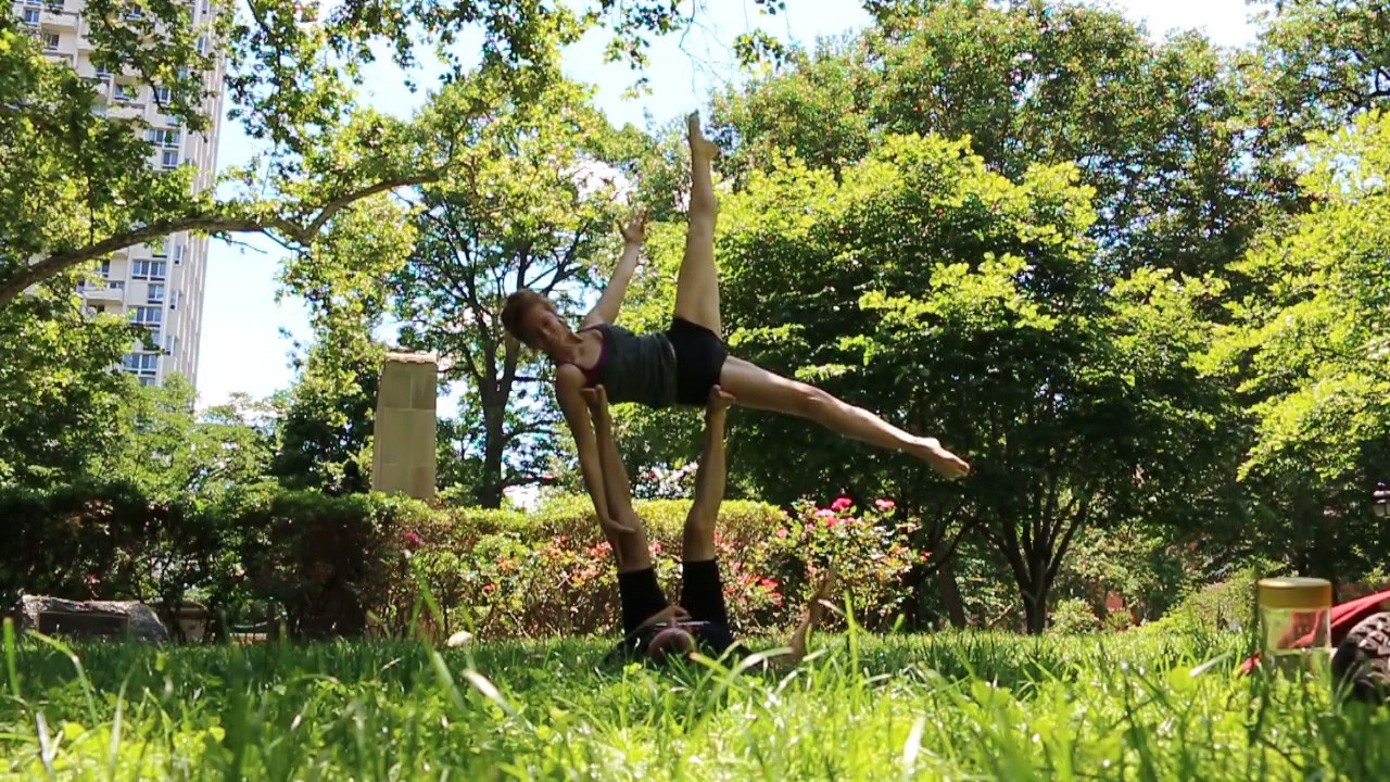 AcroYoga Playtime - Batman and Back Plank London Spin
