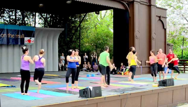 AcroYoga performance at Yoga on the Mall 2015